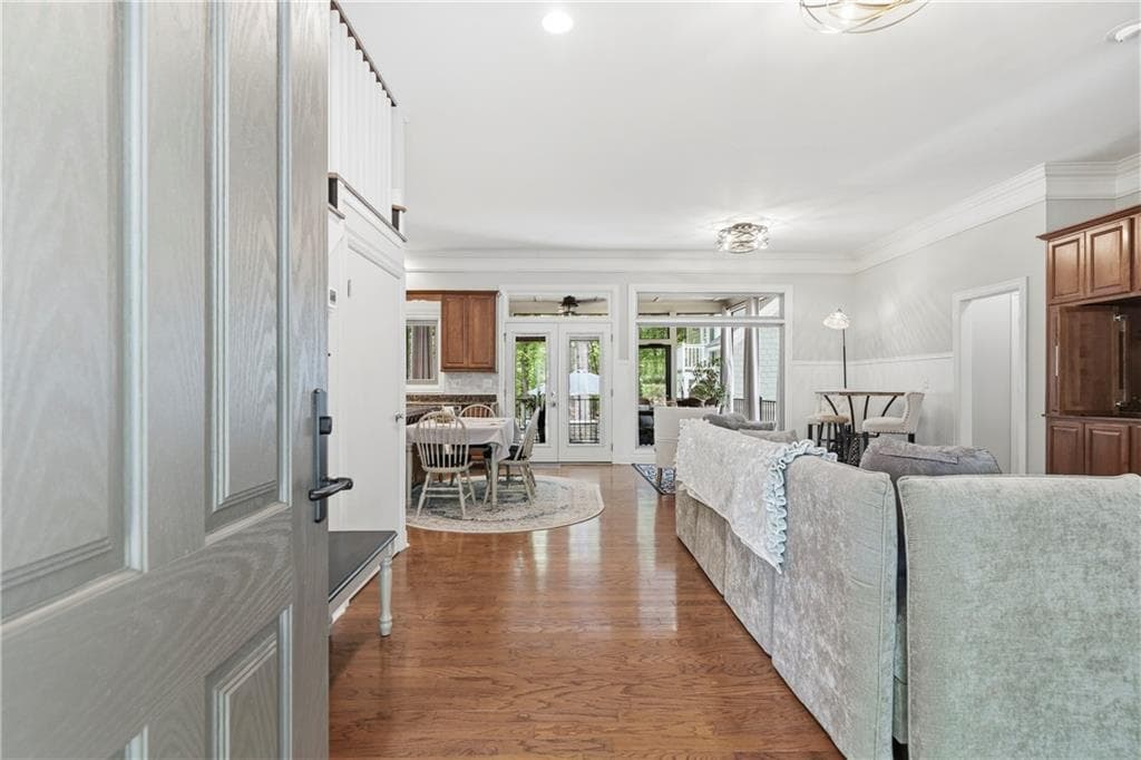 5 bedroom, 4 bathroom, 2,331 sq ft single family residence for sale at 160 Parkside Lane, Eatonton, GA 31024 — photo 8