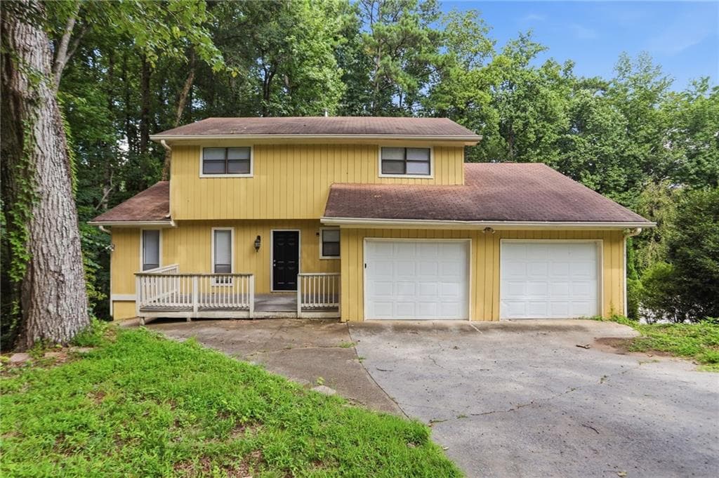 4 bedroom, 4 bathroom, 2,716 sq ft single family residence for sale at 4442 Old Mabry Place, Roswell, GA 30075