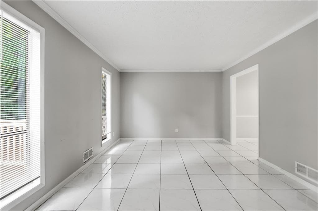 4 bedroom, 4 bathroom, 2,716 sq ft single family residence for sale at 4442 Old Mabry Place, Roswell, GA 30075 — photo 9