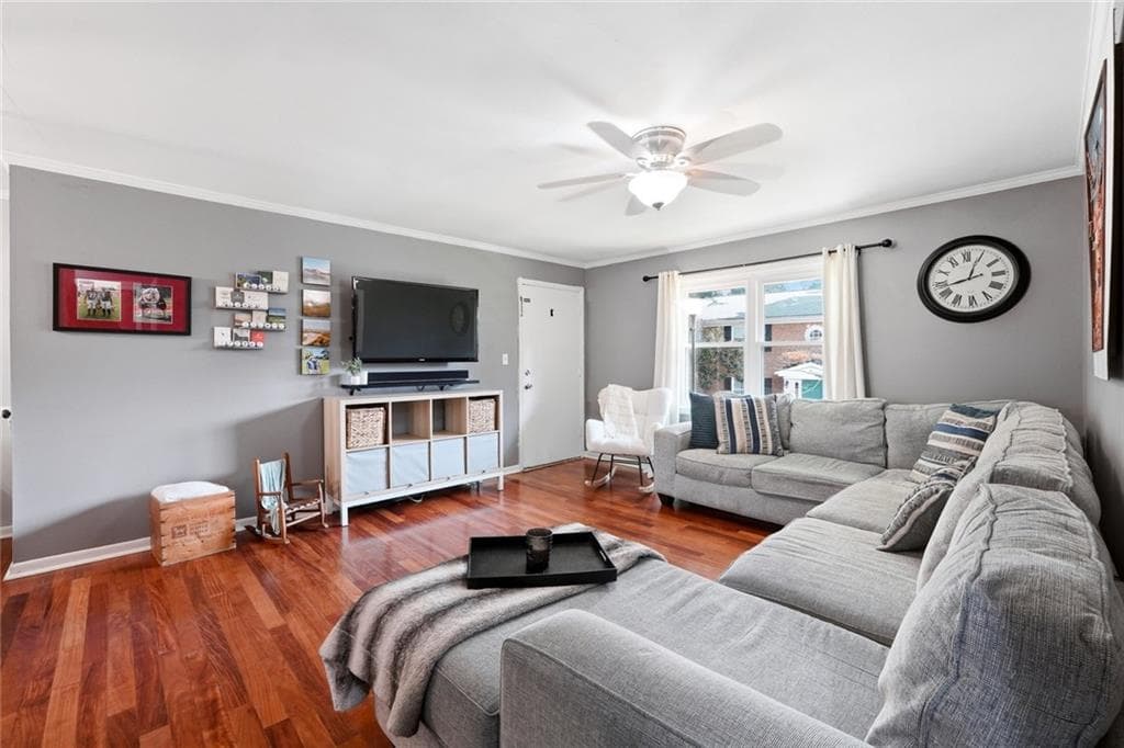 2 bedroom, 2 bathroom, 918 sq ft townhouse for sale at 4282 Roswell Road E2, Atlanta, GA 30342 — photo 8