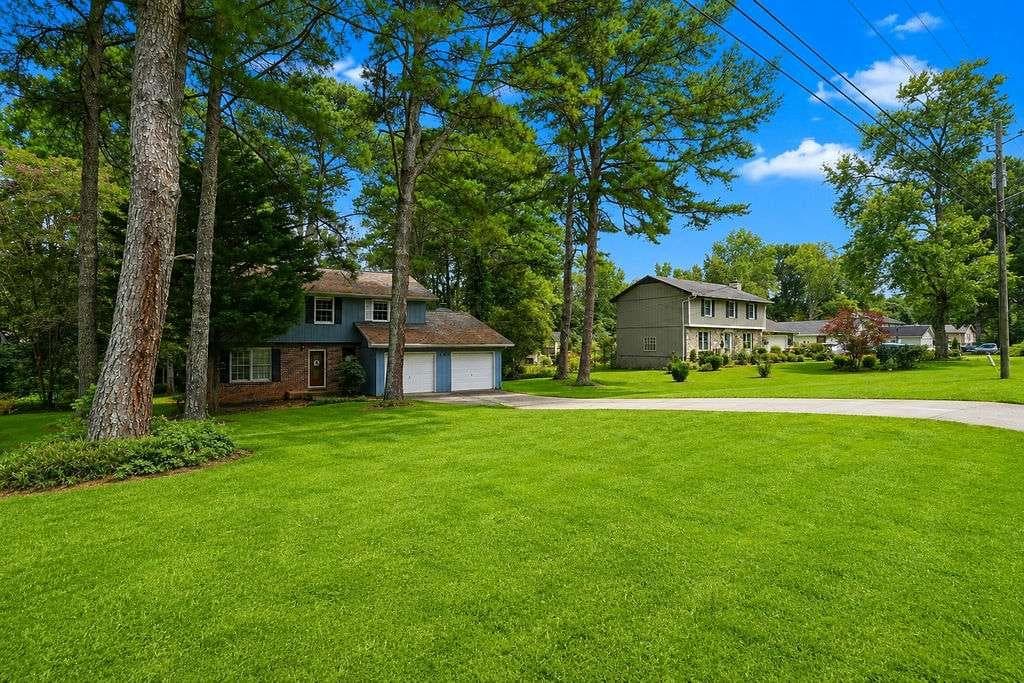 4 bedroom, 3 bathroom single family residence under contract at 408 Martin Road, Stone Mountain, GA 30088 — photo 6