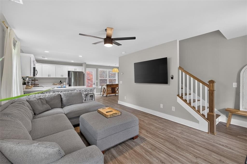3 bedroom, 3 bathroom, 1,476 sq ft single family residence for sale at 1310 Timber Lake Trail, Cumming, GA 30041 — photo 8