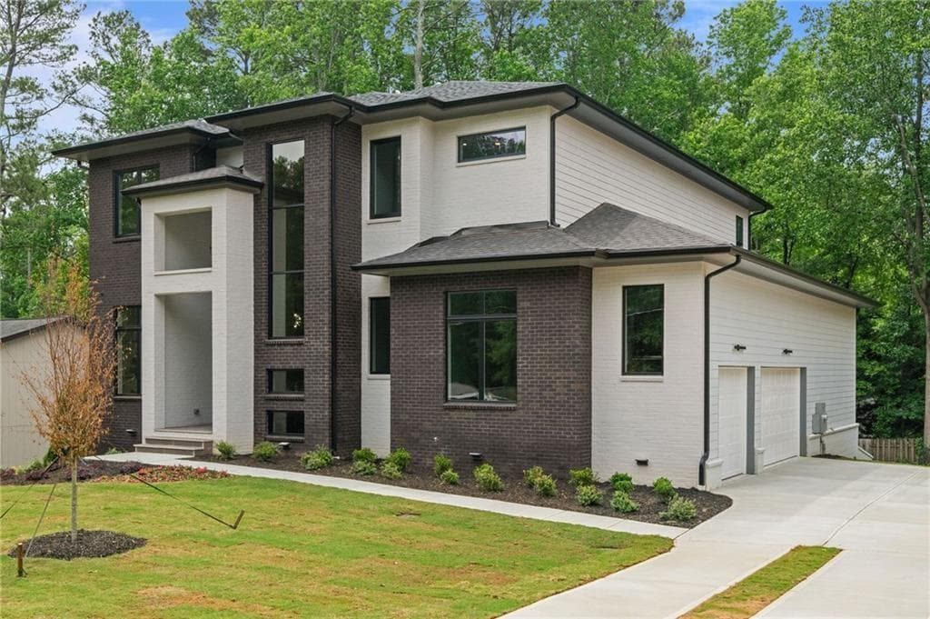 5 bedroom, 6 bathroom, 5,000 sq ft single family residence for sale at 447 Michael Drive, Alpharetta, GA 30009 — photo 2