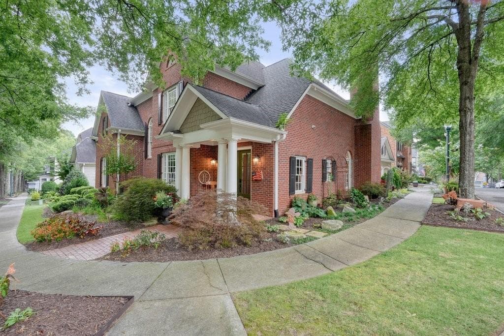 4 bedroom, 4 bathroom, 4,280 sq ft single family residence for sale at 1451 Hedgewood Lane, Kennesaw, GA 30152 — photo 4