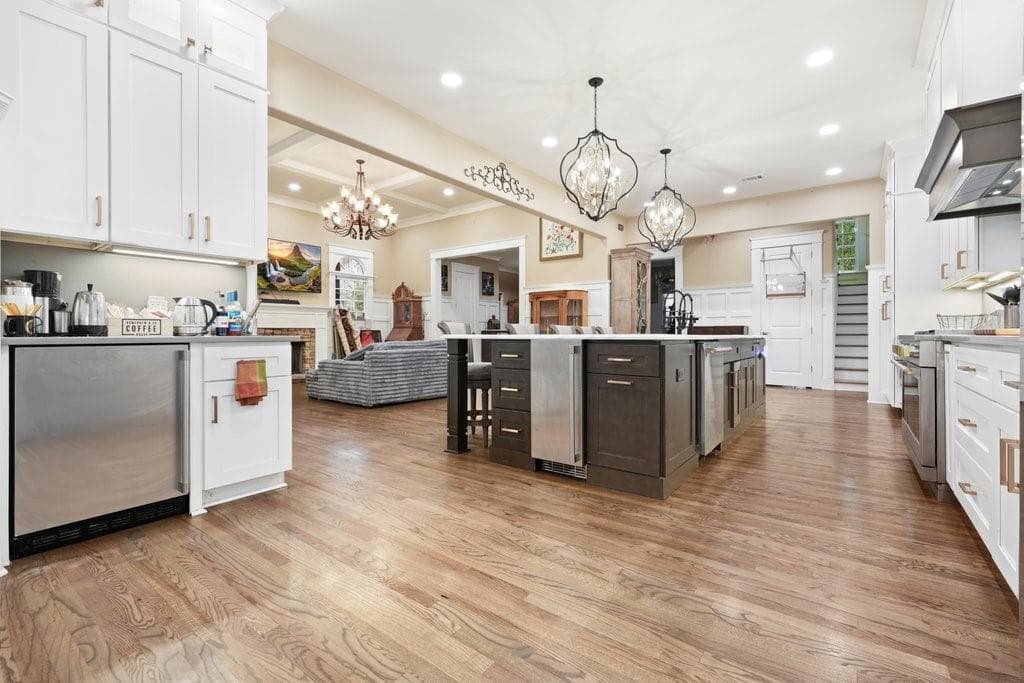 4 bedroom, 4 bathroom, 4,280 sq ft single family residence for sale at 1451 Hedgewood Lane, Kennesaw, GA 30152 — photo 8