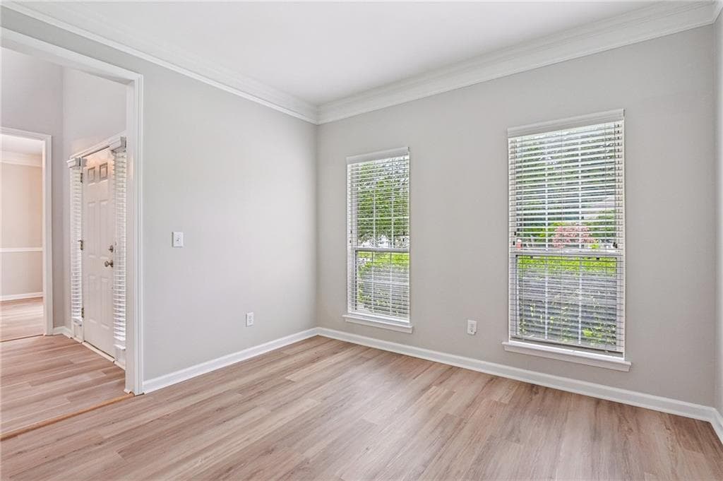4 bedroom, 3 bathroom, 2,302 sq ft single family residence for sale at 120 Heritage Court, Fayetteville, GA 30214 — photo 2