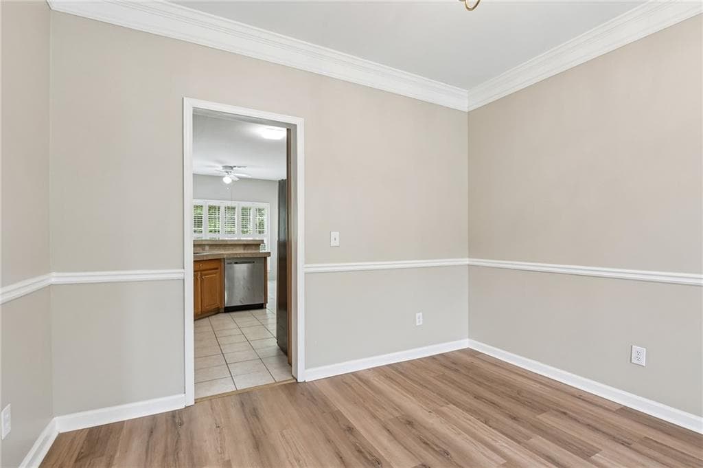 4 bedroom, 3 bathroom, 2,302 sq ft single family residence for sale at 120 Heritage Court, Fayetteville, GA 30214 — photo 6