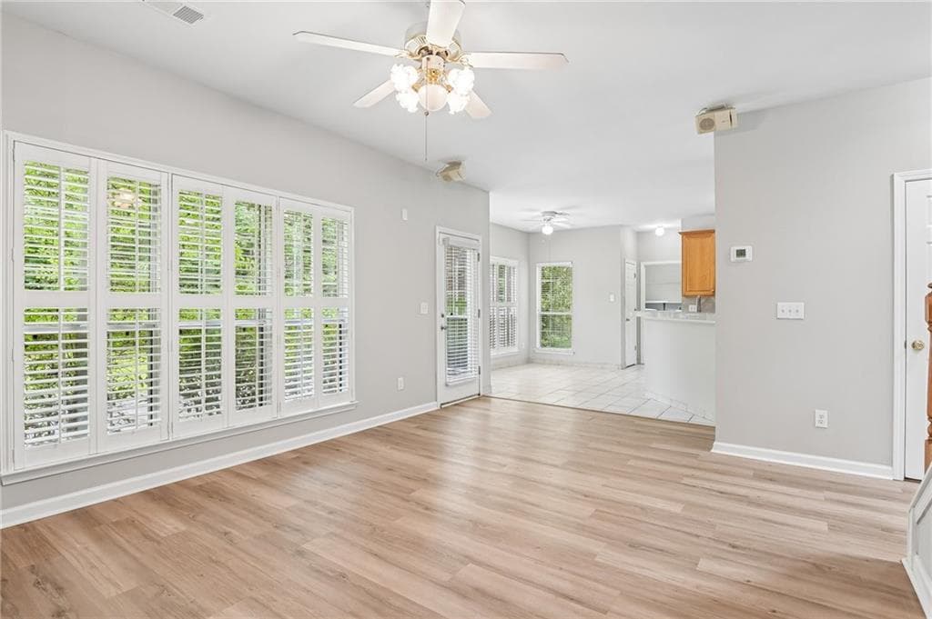 4 bedroom, 3 bathroom, 2,302 sq ft single family residence for sale at 120 Heritage Court, Fayetteville, GA 30214 — photo 10
