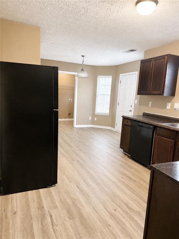 4 bedroom, 3 bathroom, 1,868 sq ft single family residence for sale at 2628 Patriots Road, Riverdale, GA 30296 — photo 4