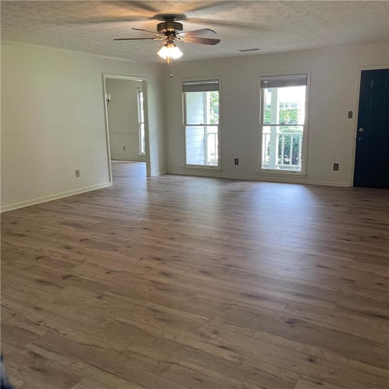3 bedroom, 2 bathroom, 1,881 sq ft single family residence for sale at 1106 Lakeridge Court, Grayson, GA 30017 — photo 5