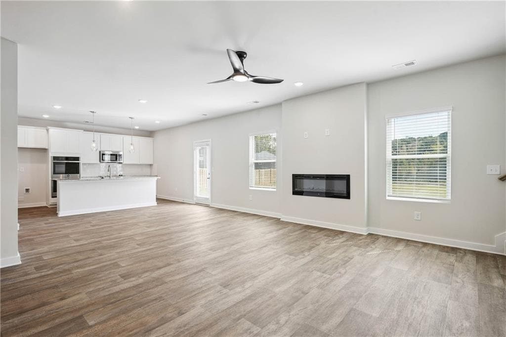 4 bedroom, 3 bathroom, 2,700 sq ft single family residence for sale at 439 ORWELL Drive, Social Circle, GA 30025 — photo 7