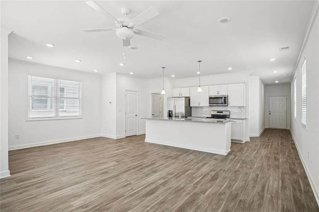 3 bedroom, 3 bathroom, 1,809 sq ft single family residence for rent at 4067 Hillmont Lane, Powder Springs, GA 30127 for $2,595 a month — photo 4