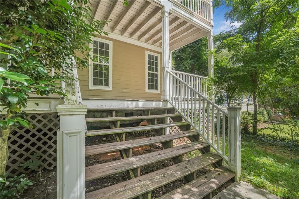 3 bedroom, 3 bathroom, 1,728 sq ft single family residence under contract at 481 Pine Drive, Stone Mountain, GA 30083 — photo 2