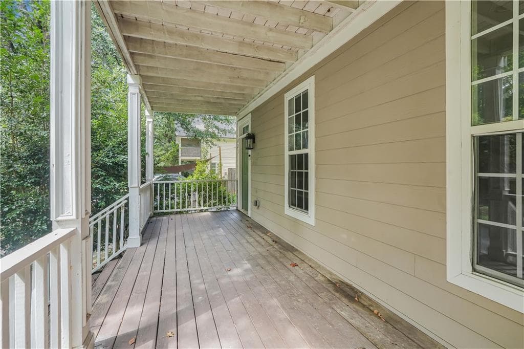 3 bedroom, 3 bathroom, 1,728 sq ft single family residence under contract at 481 Pine Drive, Stone Mountain, GA 30083 — photo 3