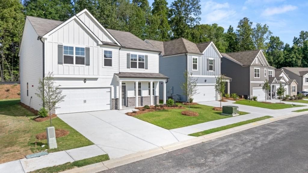 4 bedroom, 3 bathroom, 2,804 sq ft single family residence under contract at 3891 Donetta Drive, Atlanta, GA 30349 — photo 2