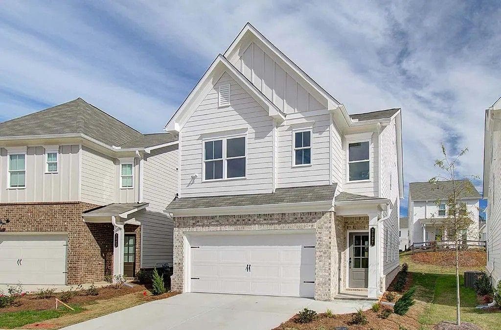 4 bedroom, 3 bathroom, 1,809 sq ft single family residence for rent at 5059 Woodland Hills, Powder Springs, GA 30127 for $2,675 a month — photo 1 of 12