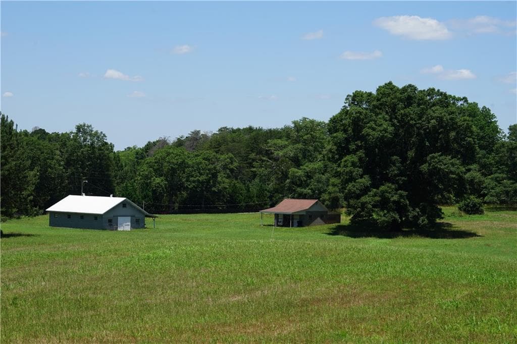 3 bedroom, 2 bathroom, 2,608 sq ft single family residence for sale at 744 Welcome to Sargent Road, Newnan, GA 30263 — photo 3