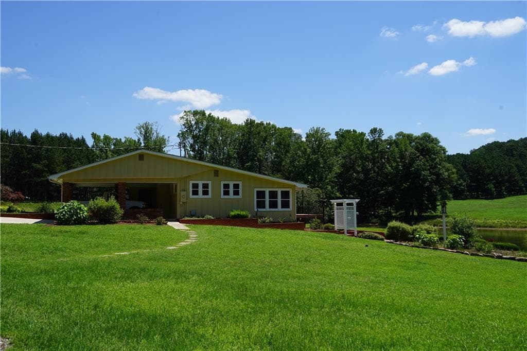 3 bedroom, 2 bathroom, 2,608 sq ft single family residence for sale at 744 Welcome to Sargent Road, Newnan, GA 30263 — photo 7