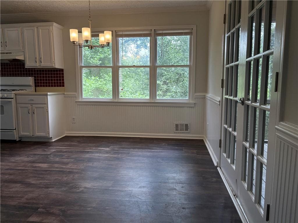 3 bedroom, 2 bathroom, 1,858 sq ft single family residence under contract at 603 Butler Court, Woodstock, GA 30188 — photo 7