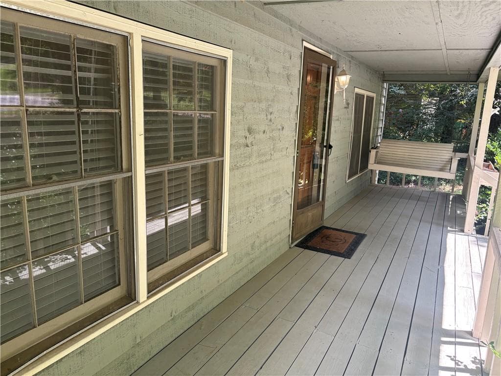 3 bedroom, 2 bathroom, 1,858 sq ft single family residence under contract at 603 Butler Court, Woodstock, GA 30188 — photo 3