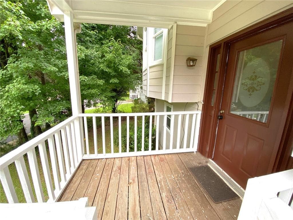 5 bedroom, 3 bathroom, 1,236 sq ft single family residence for sale at 1326 Williamsburg Lane, Norcross, GA 30093 — photo 4