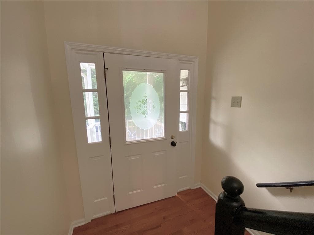 5 bedroom, 3 bathroom, 1,236 sq ft single family residence for sale at 1326 Williamsburg Lane, Norcross, GA 30093 — photo 6
