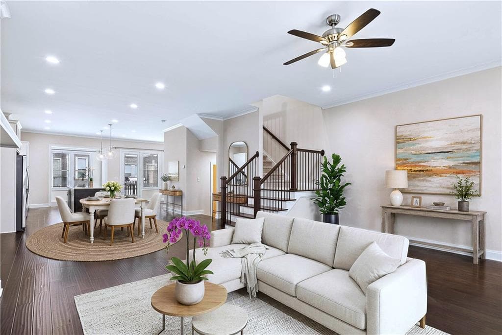4 bedroom, 4 bathroom, 2,727 sq ft townhouse for sale at 7012 Seneca Court, Roswell, GA 30076 — photo 2