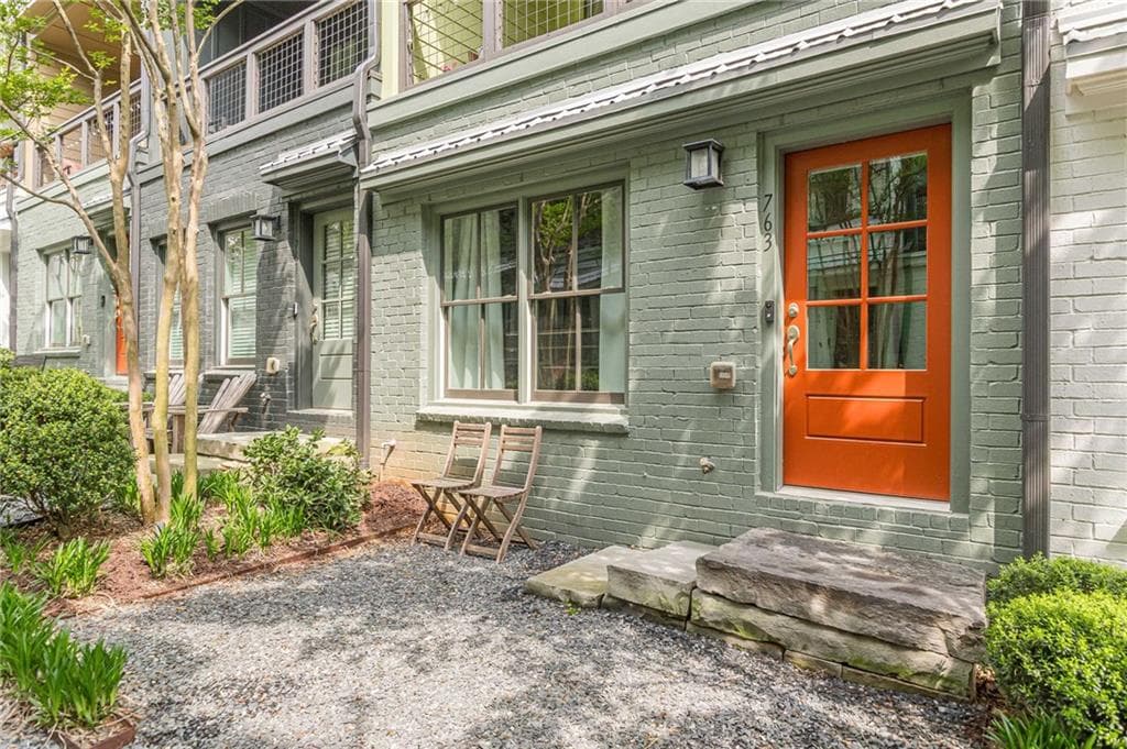 3 bedroom, 4 bathroom, 1,844 sq ft townhouse under contract at 763 Dunlop Way, Atlanta, GA 30312 — photo 3