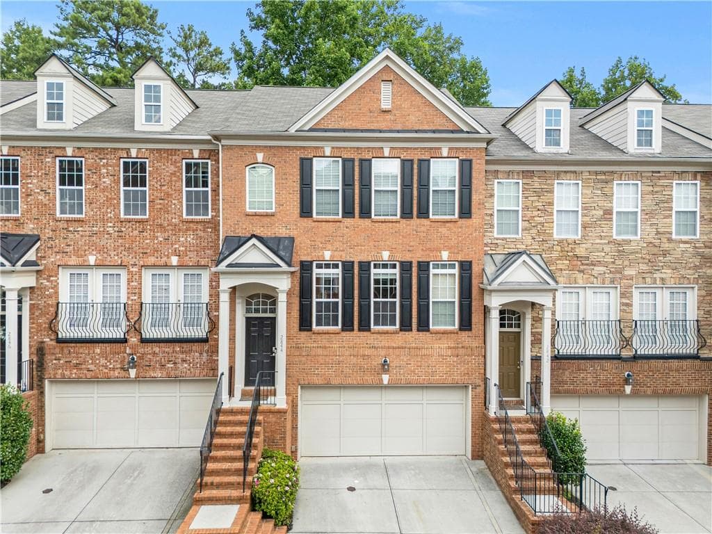 3 bedroom, 4 bathroom, 2,328 sq ft townhouse for rent at 2844 Loftview Square, Atlanta, GA 30339 for $3,200 a month — photo 1 of 41