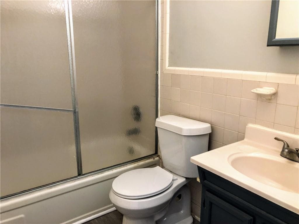 2 bedroom, 1 bathroom, 928 sq ft condominium for rent at 1235 Riverside Drive F-5, Gainesville, GA 30501 for $1,450 a month — photo 8