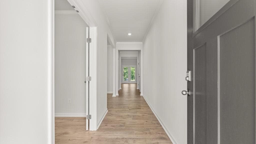 4 bedroom, 3 bathroom, 2,804 sq ft single family residence for sale at 4100 Peregrine Way, Gainesville, GA 30506 — photo 3