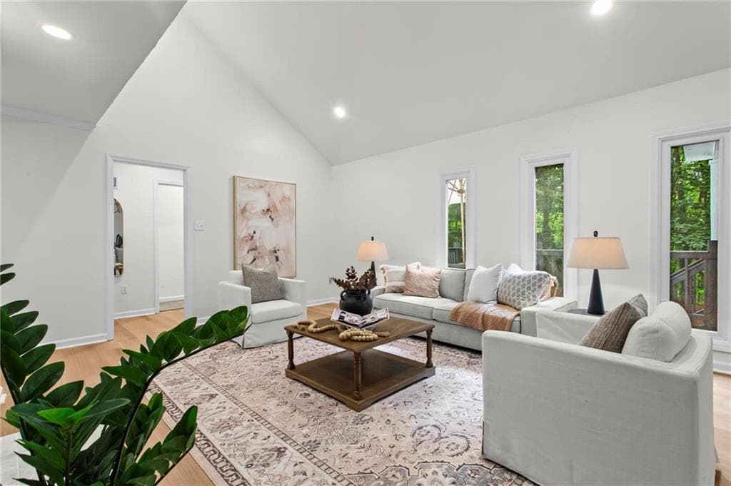 4 bedroom, 3 bathroom, 3,076 sq ft single family residence for sale at 4321 King Springs Road, Smyrna, GA 30082 — photo 8