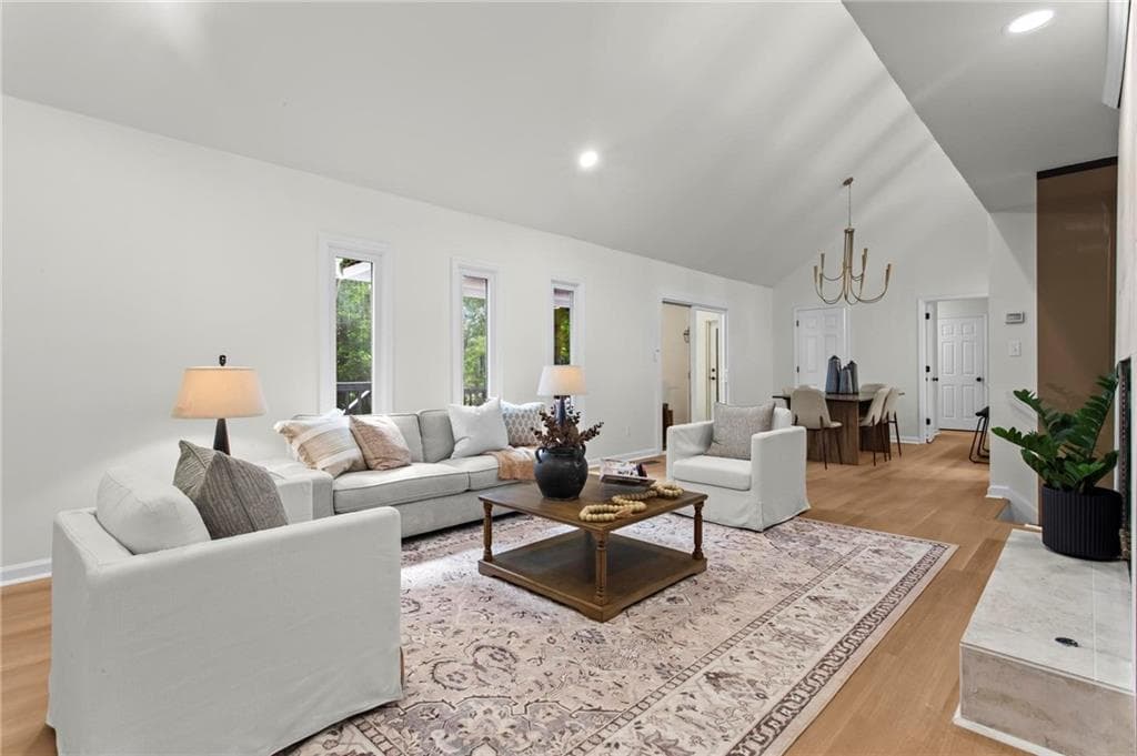 4 bedroom, 3 bathroom, 3,076 sq ft single family residence for sale at 4321 King Springs Road, Smyrna, GA 30082 — photo 9