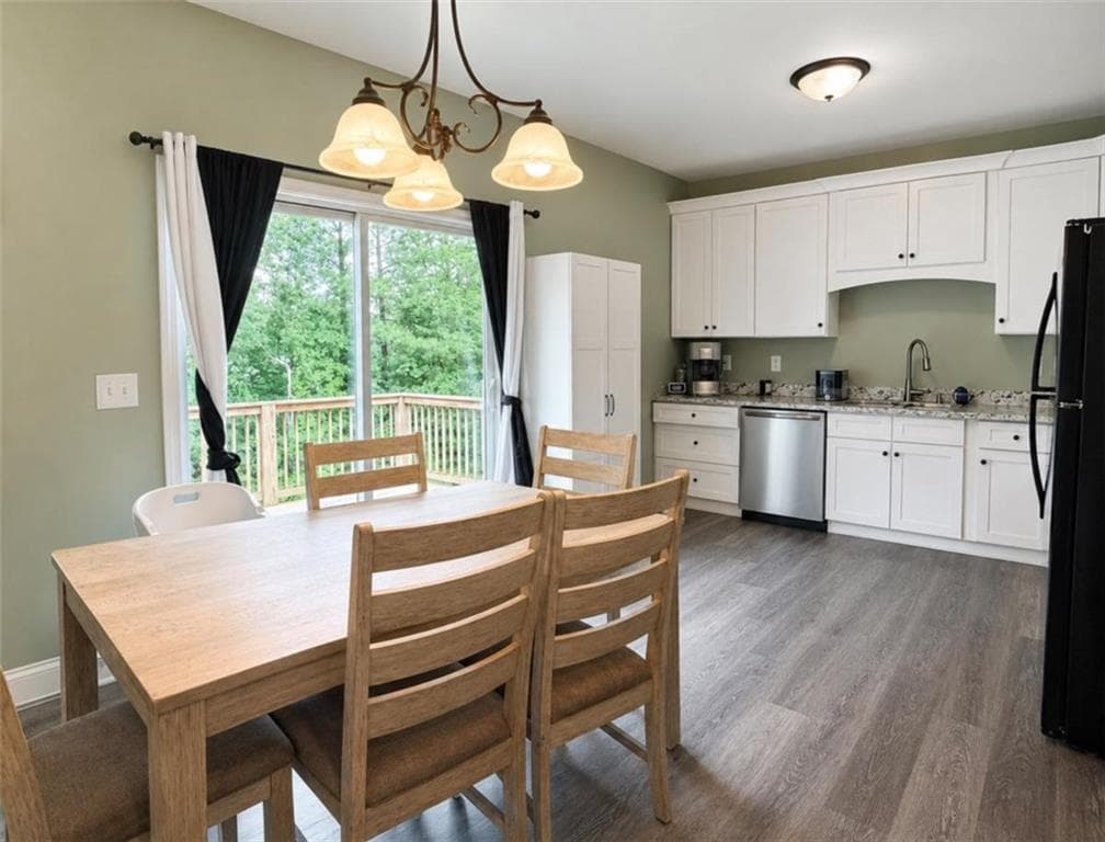 4 bedroom, 3 bathroom, 1,593 sq ft single family residence for sale at 103 Woodside Court, Temple, GA 30179 — photo 4