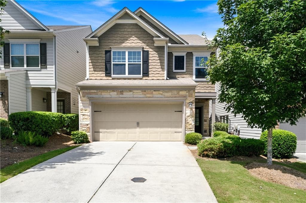 4 bedroom, 3 bathroom, 2,377 sq ft single family residence for rent at 4960 Ducote Trail, Alpharetta, GA 30004 for $2,850 a month — photo 1 of 33