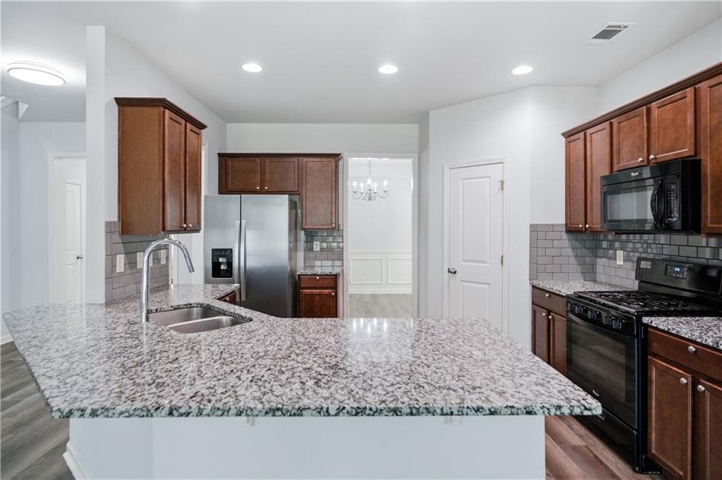 4 bedroom, 3 bathroom, 2,377 sq ft single family residence for rent at 4960 Ducote Trail, Alpharetta, GA 30004 for $2,850 a month — photo 10