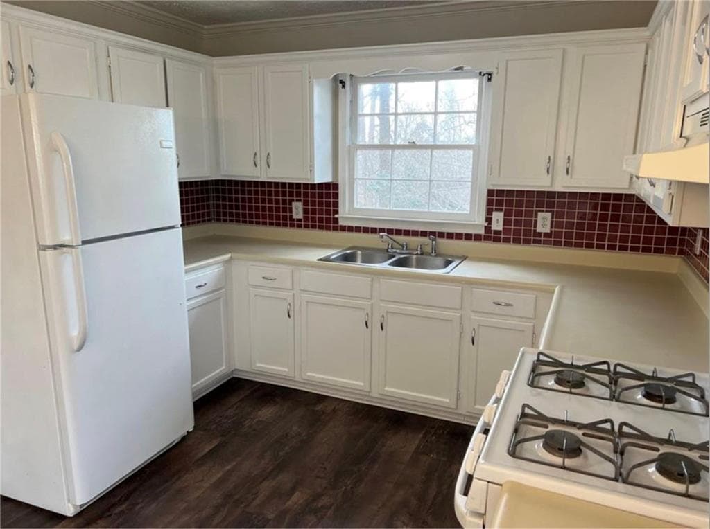 3 bedroom, 2 bathroom, 1,858 sq ft single family residence under contract at 603 Butler Court, Woodstock, GA 30188 — photo 10