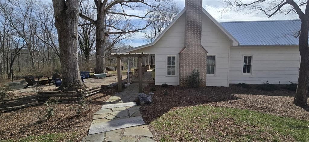 2 bedroom, 3 bathroom, 1,188 sq ft single family residence for rent at 812 Bessie Lane, Ball Ground, GA 30107 for $2,350 a month — photo 4