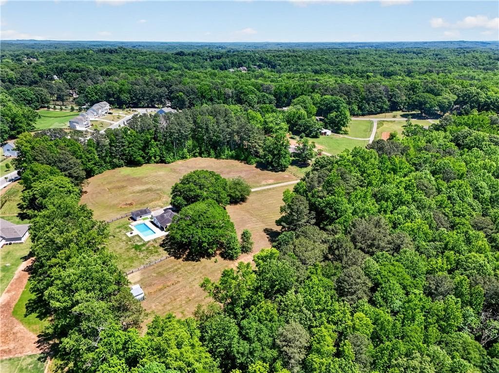 4 bedroom, 2 bathroom, 2,084 sq ft single family residence for sale at 511 Bart Manous Road, Canton, GA 30115 — photo 5