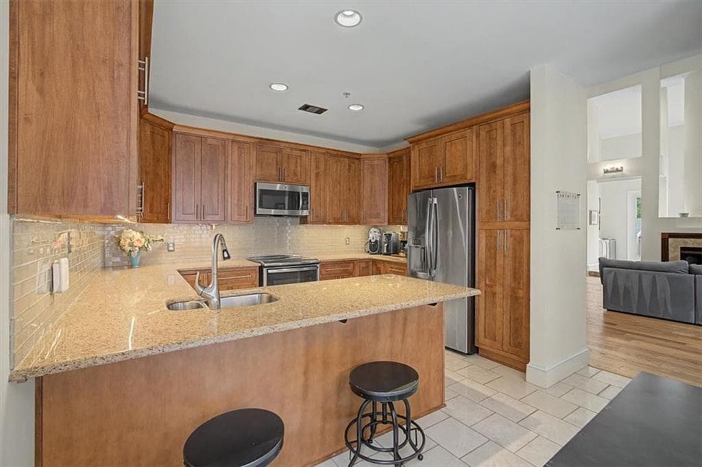 3 bedroom, 3 bathroom, 2,519 sq ft condominium for sale at 3210 Paces Mill Road, Atlanta, GA 30339 — photo 10