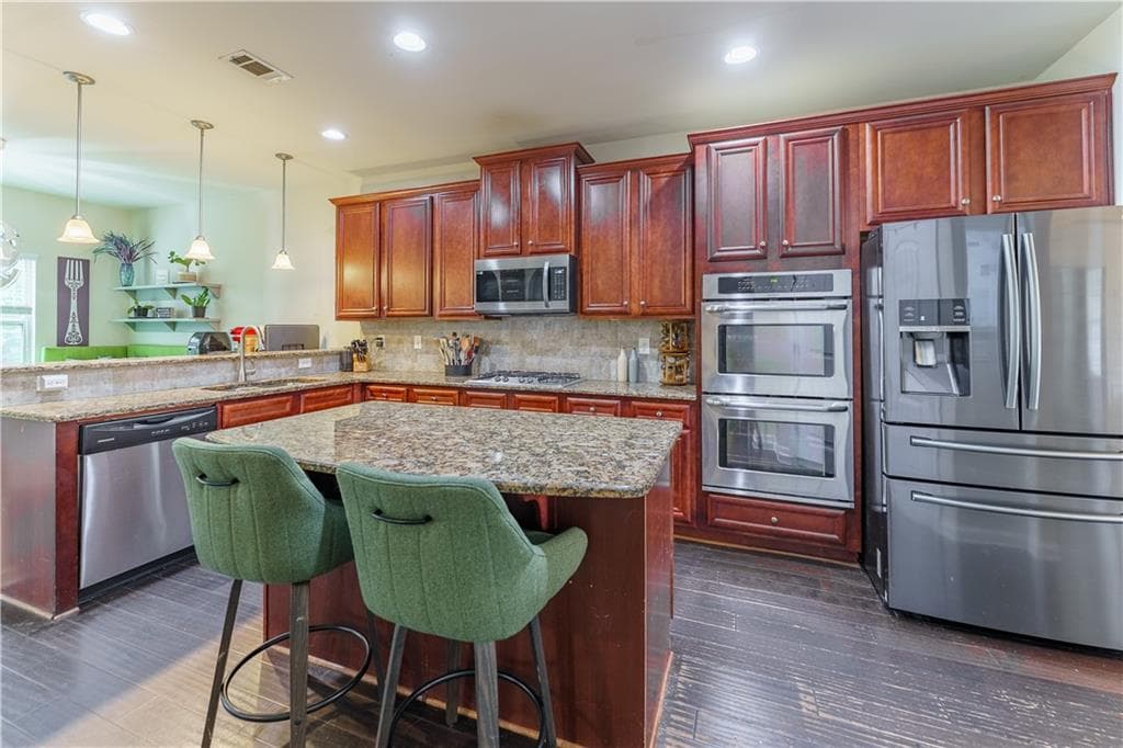 6 bedroom, 5 bathroom, 3,584 sq ft single family residence for sale at 18 Canyon View Drive, Newnan, GA 30265 — photo 10