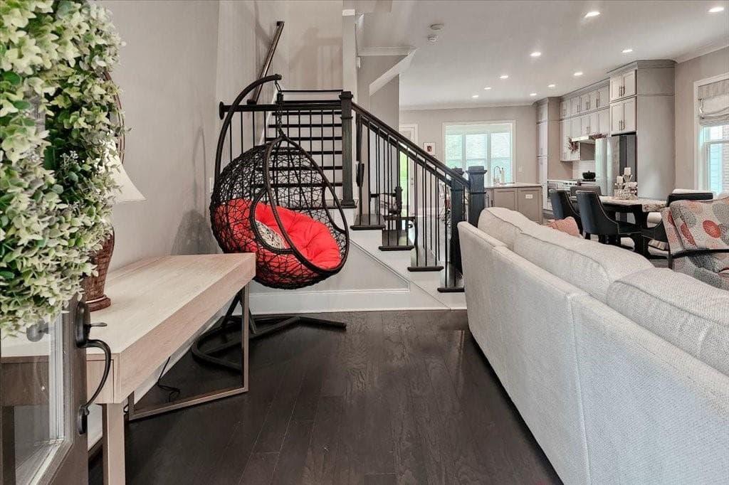 4 bedroom, 4 bathroom, 2,500 sq ft townhouse for sale at 623 Brennan Drive, Decatur, GA 30033 — photo 4