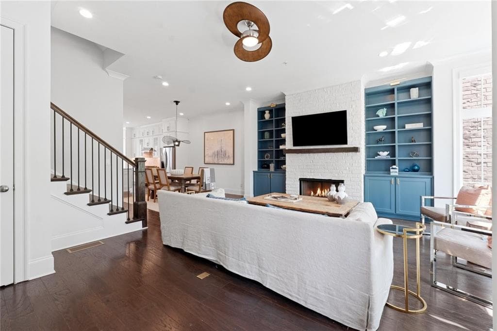 4 bedroom, 5 bathroom, 3,197 sq ft condominium for sale at 426 Concord Street, Alpharetta, GA 30009 — photo 3