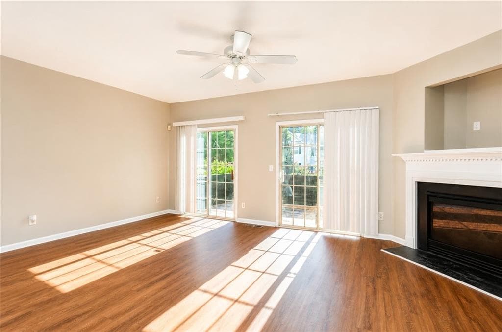 4 bedroom, 4 bathroom, 1,496 sq ft townhouse for rent at 702 Celeste Lane, Atlanta, GA 30331 for $1,925 a month — photo 3