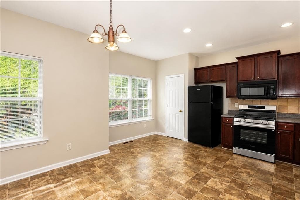 4 bedroom, 4 bathroom, 1,496 sq ft townhouse for rent at 702 Celeste Lane, Atlanta, GA 30331 for $1,925 a month — photo 5