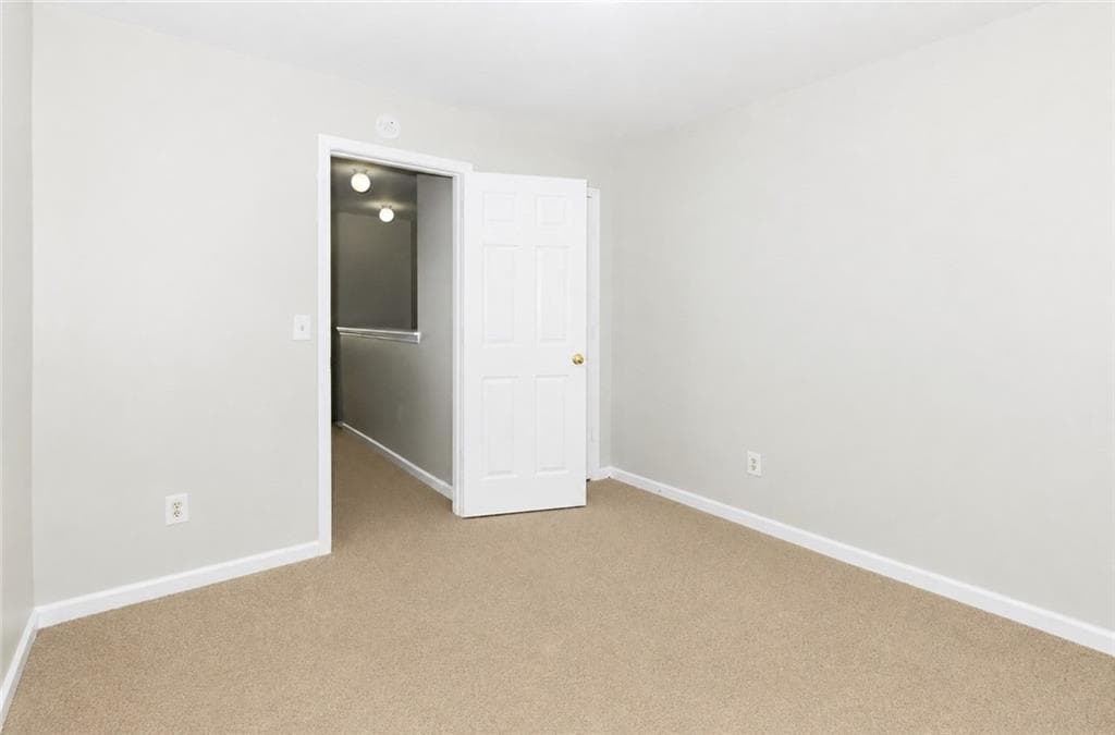 4 bedroom, 4 bathroom, 1,496 sq ft townhouse for rent at 702 Celeste Lane, Atlanta, GA 30331 for $1,925 a month — photo 10