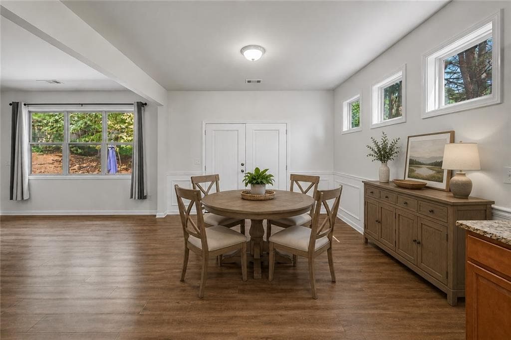 5 bedroom, 3 bathroom, 3,271 sq ft single family residence for sale at 115 Silver Trace, Dallas, GA 30157 — photo 4