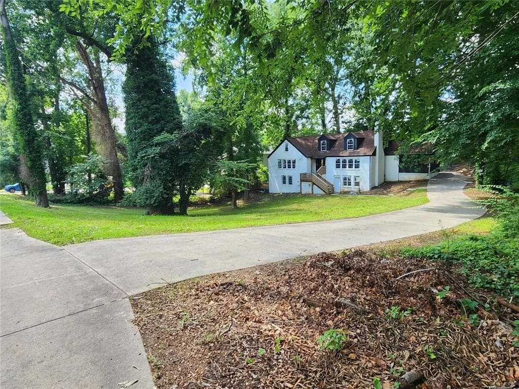 6 bedroom, 6 bathroom, 4,428 sq ft single family residence under contract at 1511 Joseph E Boone NW Boulevard, Atlanta, GA 30314