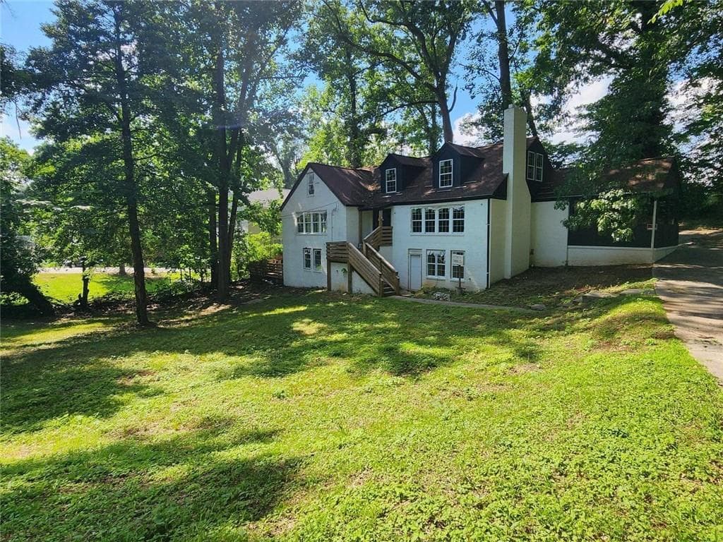 6 bedroom, 6 bathroom, 4,428 sq ft single family residence under contract at 1511 Joseph E Boone NW Boulevard, Atlanta, GA 30314 — photo 2