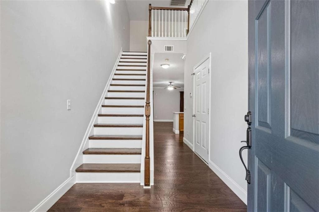3 bedroom, 3 bathroom, 2,072 sq ft single family residence for sale at 7051 Silk Tree, Braselton, GA 30517 — photo 3